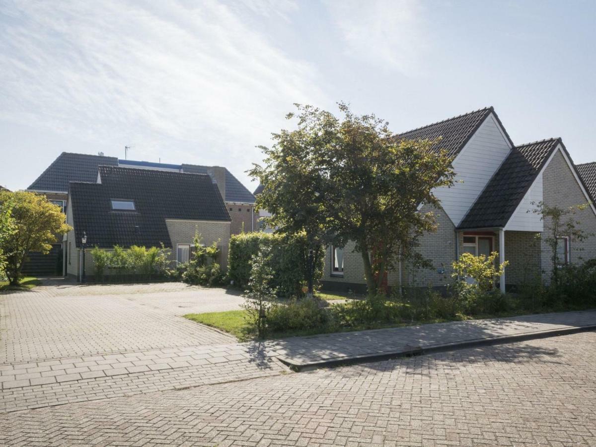 Spacious Bungalow In The Cosy Village De Cocksdorp (Texel) Exterior foto